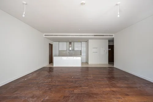 2 Bedrooms Apartment in Building 13B