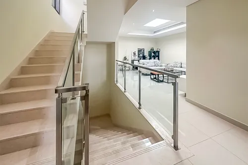 4 Bedrooms Villa in Grand Views
