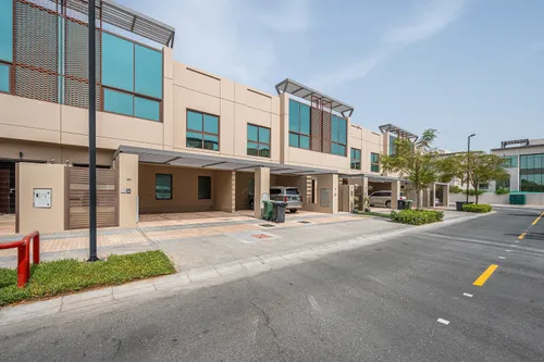 4 Bedrooms Townhouse in Grand Views