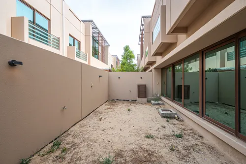 4 Bedrooms Townhouse in Grand Views