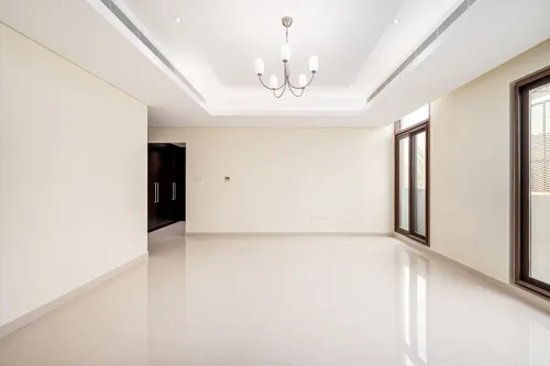 4 Bedrooms Townhouse in Grand Views
