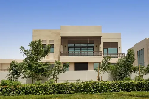 5 Bedrooms Villa in Millennium Estates