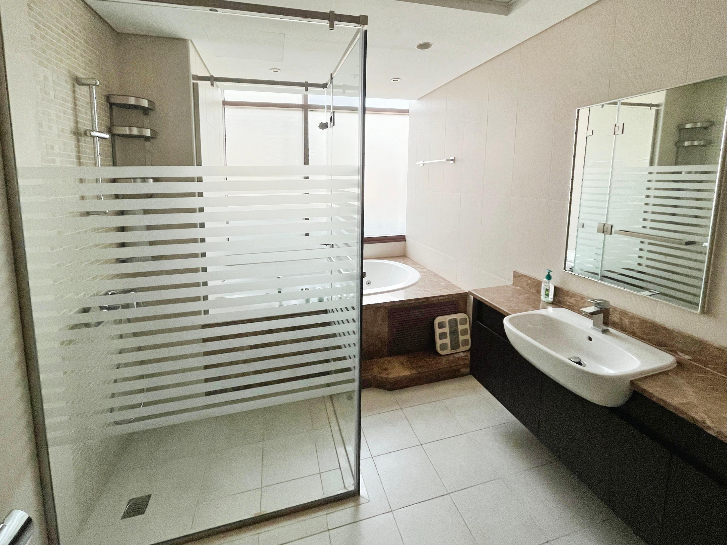 4 Bedrooms Townhouse in Grand Views