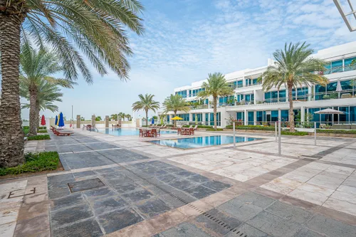 Beach Access |Pool View | 2 Parking Spots |Terrace