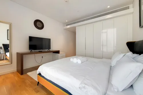 3 Bedrooms Apartment in Apartment Building 7