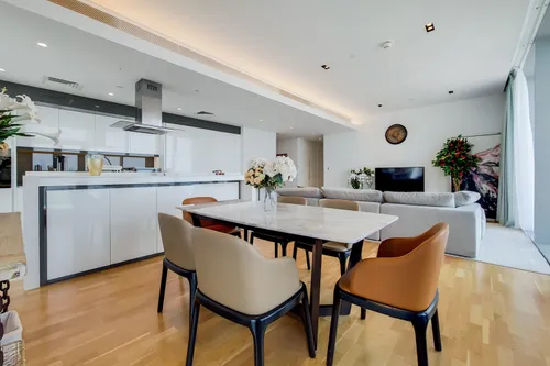 3 Bedrooms Apartment in Apartment Building 7