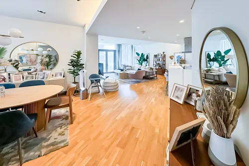 2 Bedrooms Apartment in Apartment Building 2
