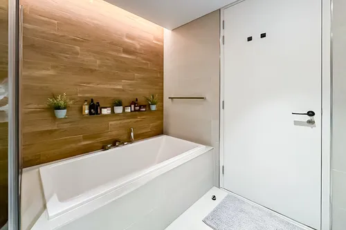 2 Bedrooms Apartment in Apartment Building 2