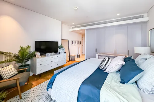 2 Bedrooms Apartment in Apartment Building 2