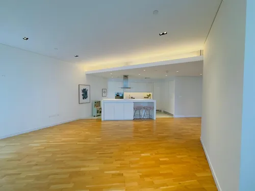 2 Bedrooms Apartment in Apartment Building 2
