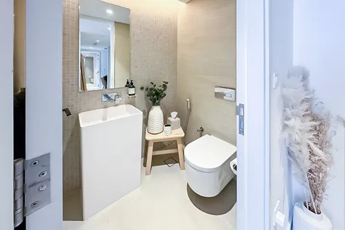 2 Bedrooms Apartment in Apartment Building 2