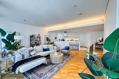 2 Bedrooms Apartment in Apartment Building 2