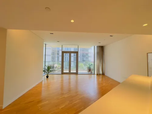 2 Bedrooms Apartment in Apartment Building 2