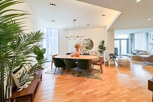 2 Bedrooms Apartment in Apartment Building 2