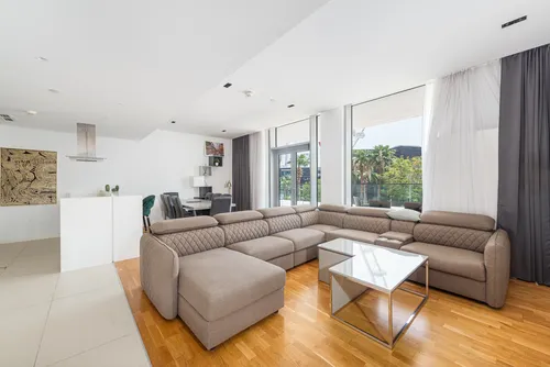 2 Bedrooms Apartment in Apartment Building 7