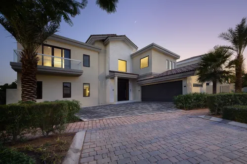 5 Bedrooms Villa in Sanctuary Falls