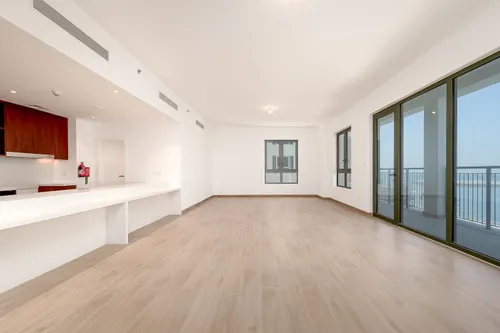 Stunning Sunset view | Ready to move in | Spacious | Community Expert