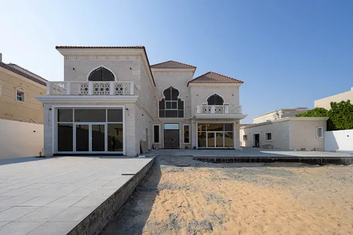 5 Bedrooms Villa in Al Khawaneej 1