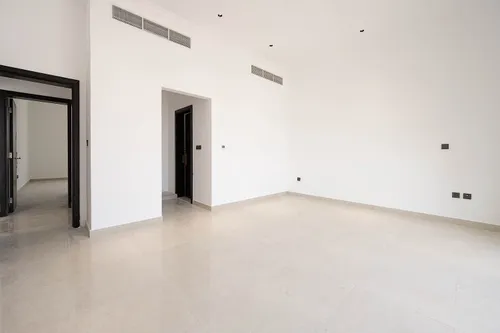 5 Bedrooms Villa in Al Khawaneej 1