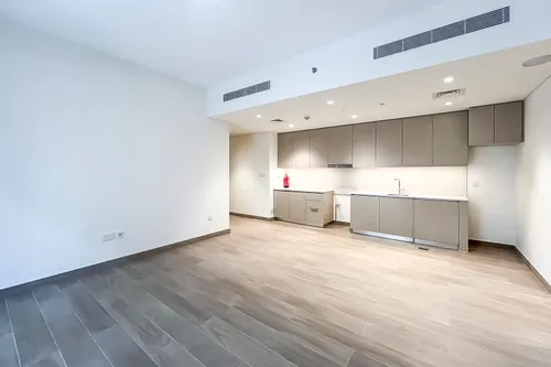 2 Bedrooms Apartment in Grove at Creek Beach Building 2