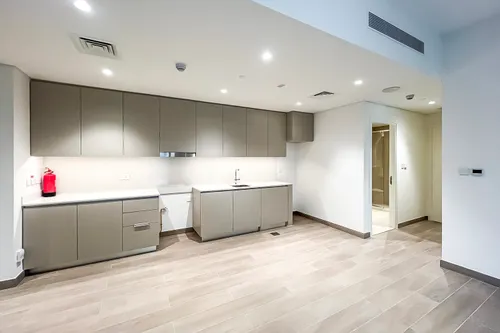2 Bedrooms Apartment in Grove at Creek Beach Building 2