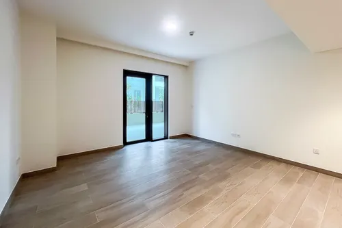 2 Bedrooms Apartment in Grove at Creek Beach Building 2