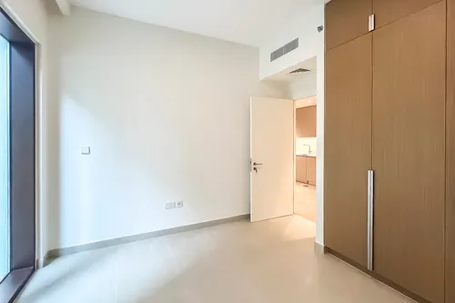 2 Bedrooms Apartment in Grove at Creek Beach Building 2