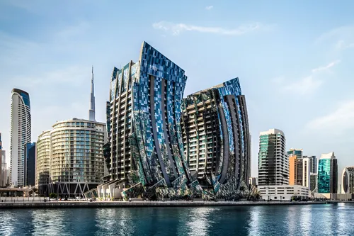 4 Bedrooms Apartment in J ONE Tower B