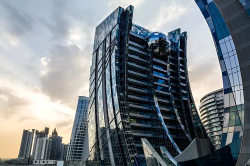 4 Bedrooms Apartment in J ONE Tower B