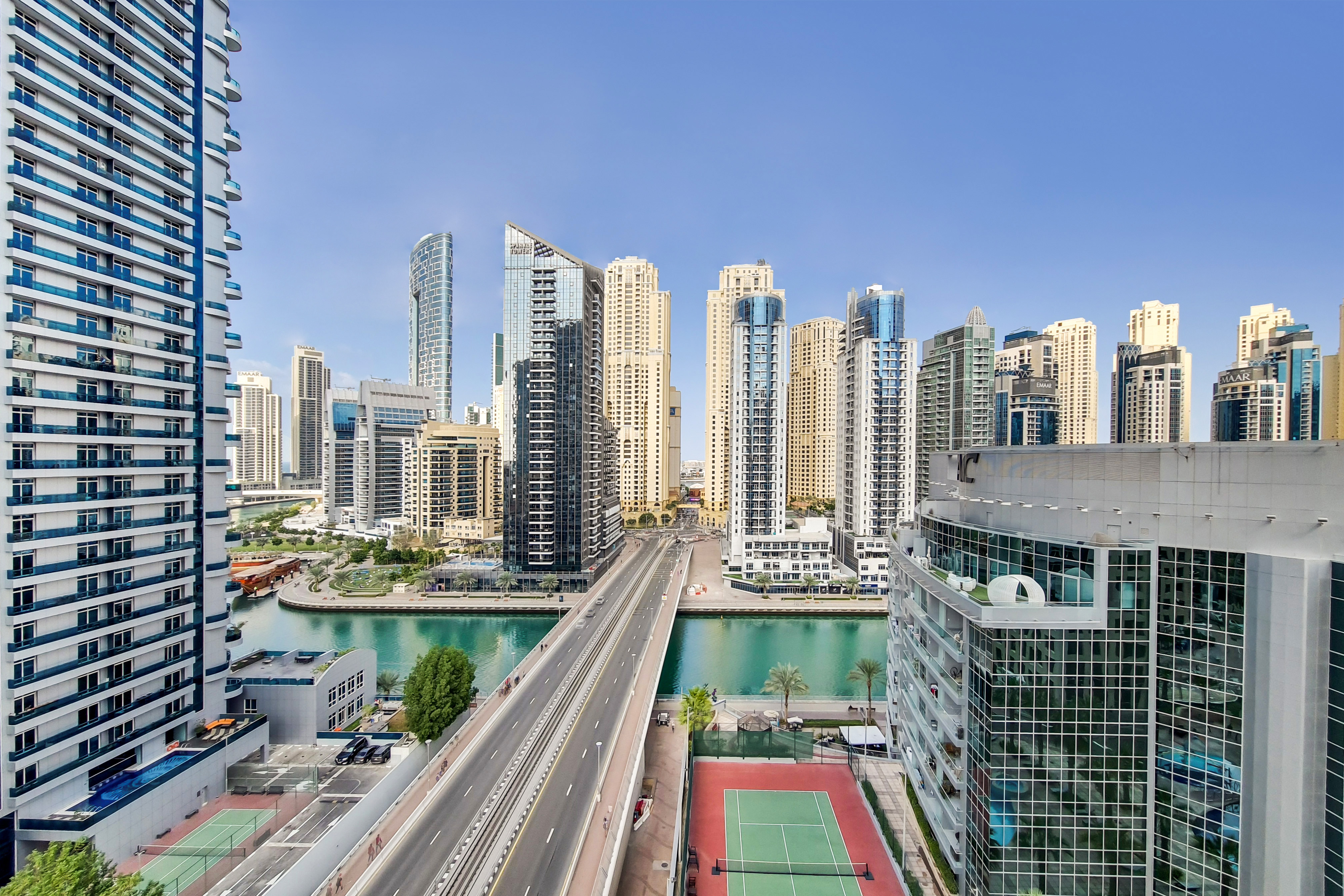 2 Bedrooms Apartment in The Waves Tower A