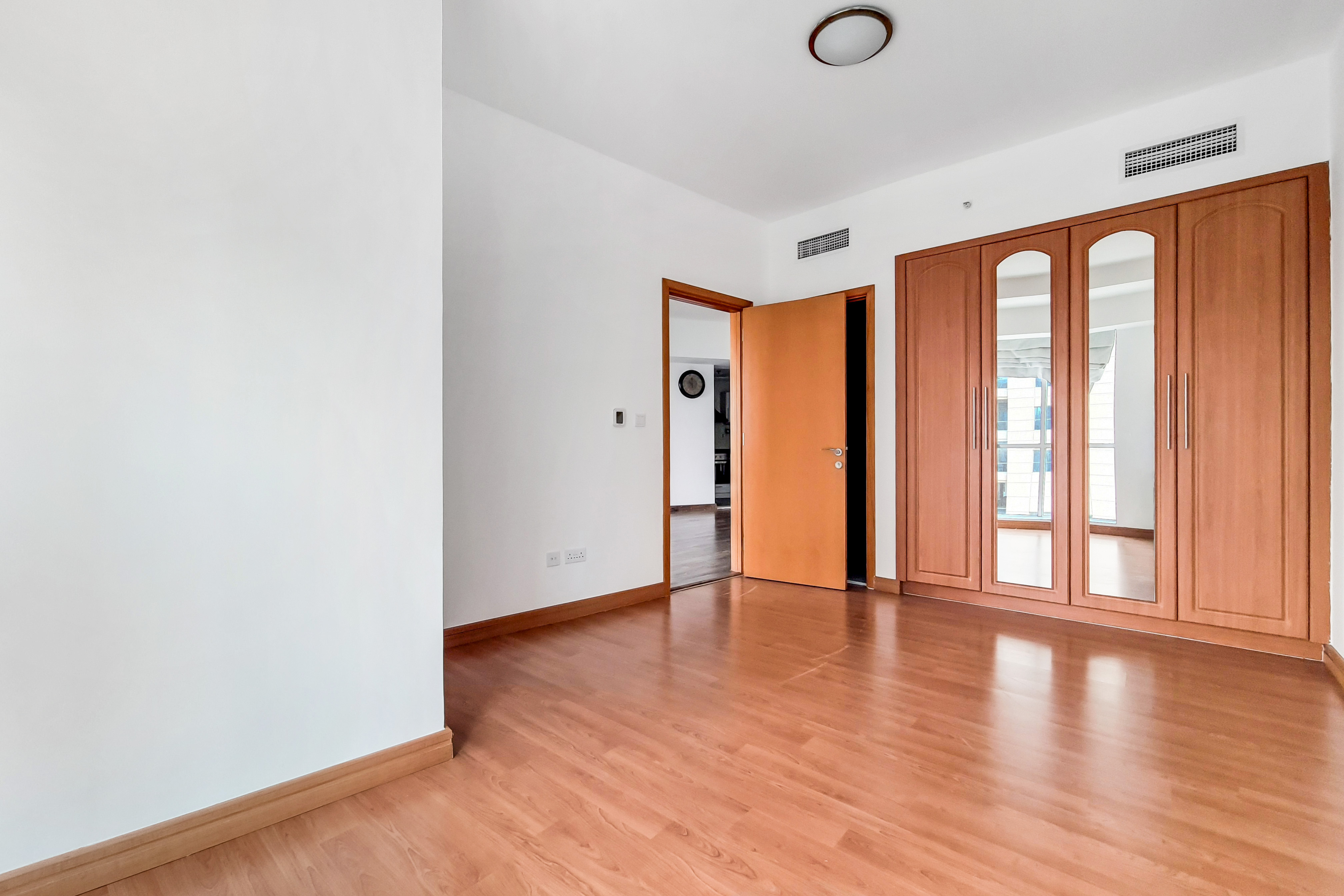 2 Bedrooms Apartment in The Waves Tower A