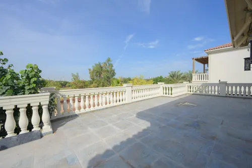 5 Bedrooms Villa in Wildflower