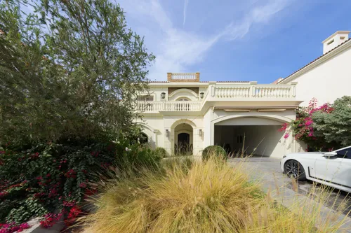 5 Bedrooms Villa in Wildflower