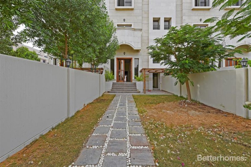 4 Bedroom Villa in Bachour Villas