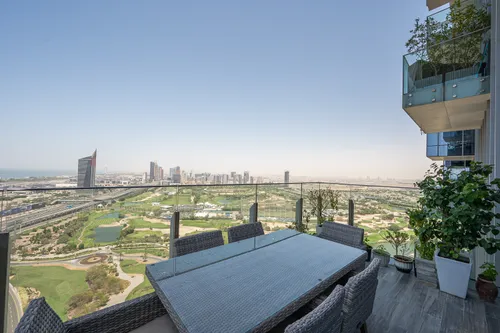 4 Bedrooms Apartment in The Residences JLT