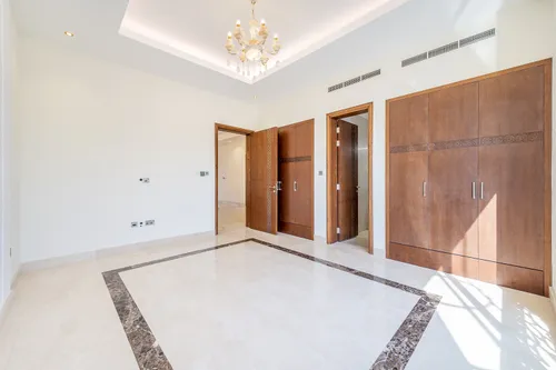 7 Bedrooms Villa in Pearl Jumeirah Villas