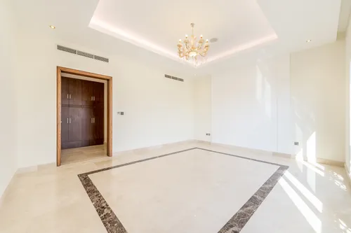 7 Bedrooms Villa in Pearl Jumeirah Villas
