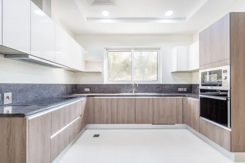 7 Bedrooms Villa in Pearl Jumeirah Villas