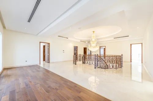 7 Bedrooms Villa in Pearl Jumeirah Villas