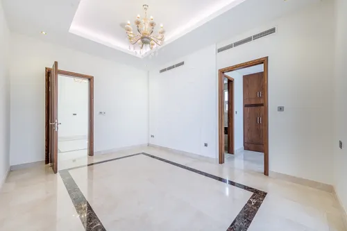 7 Bedrooms Villa in Pearl Jumeirah Villas