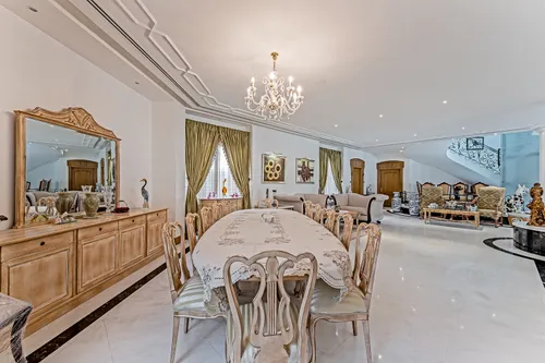 5 Bedrooms Villa in Jumeirah 3 Villas