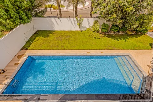 5 Bedrooms Villa in Jumeirah 3 Villas