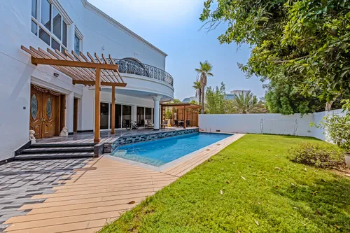 5 Bedrooms Villa in Jumeirah 3 Villas