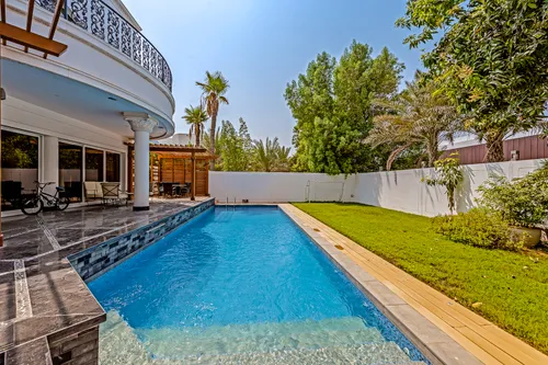5 Bedrooms Villa in Jumeirah 3 Villas