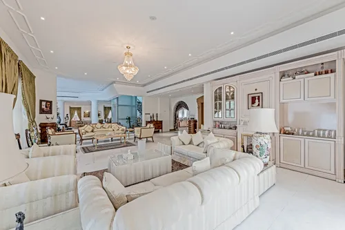 5 Bedrooms Villa in Jumeirah 3 Villas
