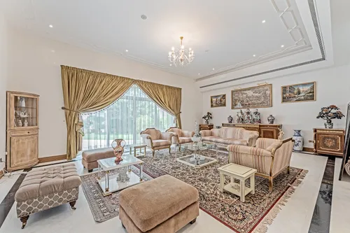 5 Bedrooms Villa in Jumeirah 3 Villas