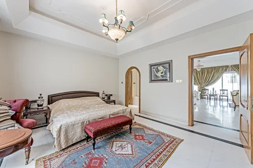 5 Bedrooms Villa in Jumeirah 3 Villas
