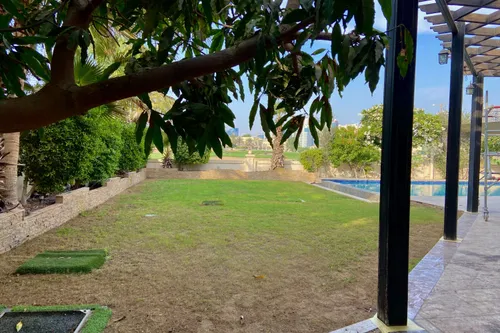 6 Bedrooms Villa in Novelia