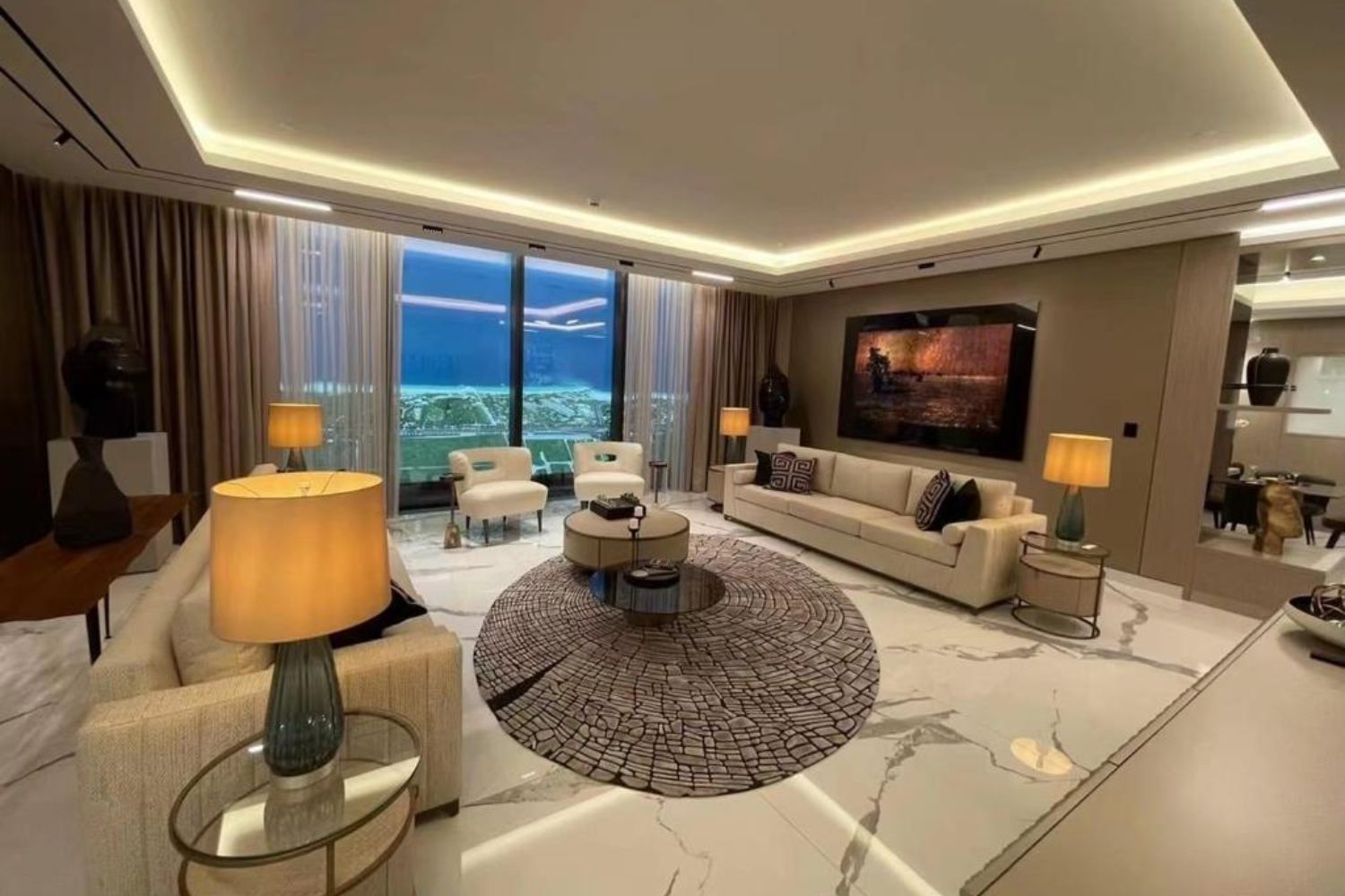 4 Bedrooms Apartment in The S Tower