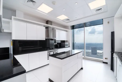 5 Bedrooms Penthouse in The Gate Tower 1